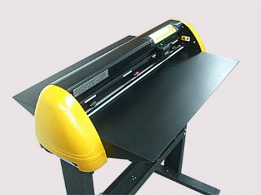 Máy cắt decal Expert 24LX (GCC - Đài Loan)